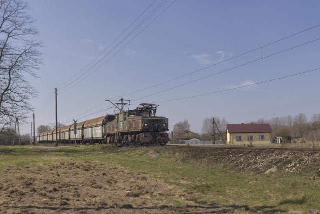 EL2-9 zmierza w kierunku Warenki