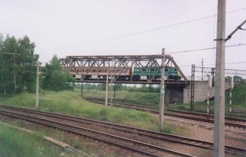 EU07-145 na wiadukcie